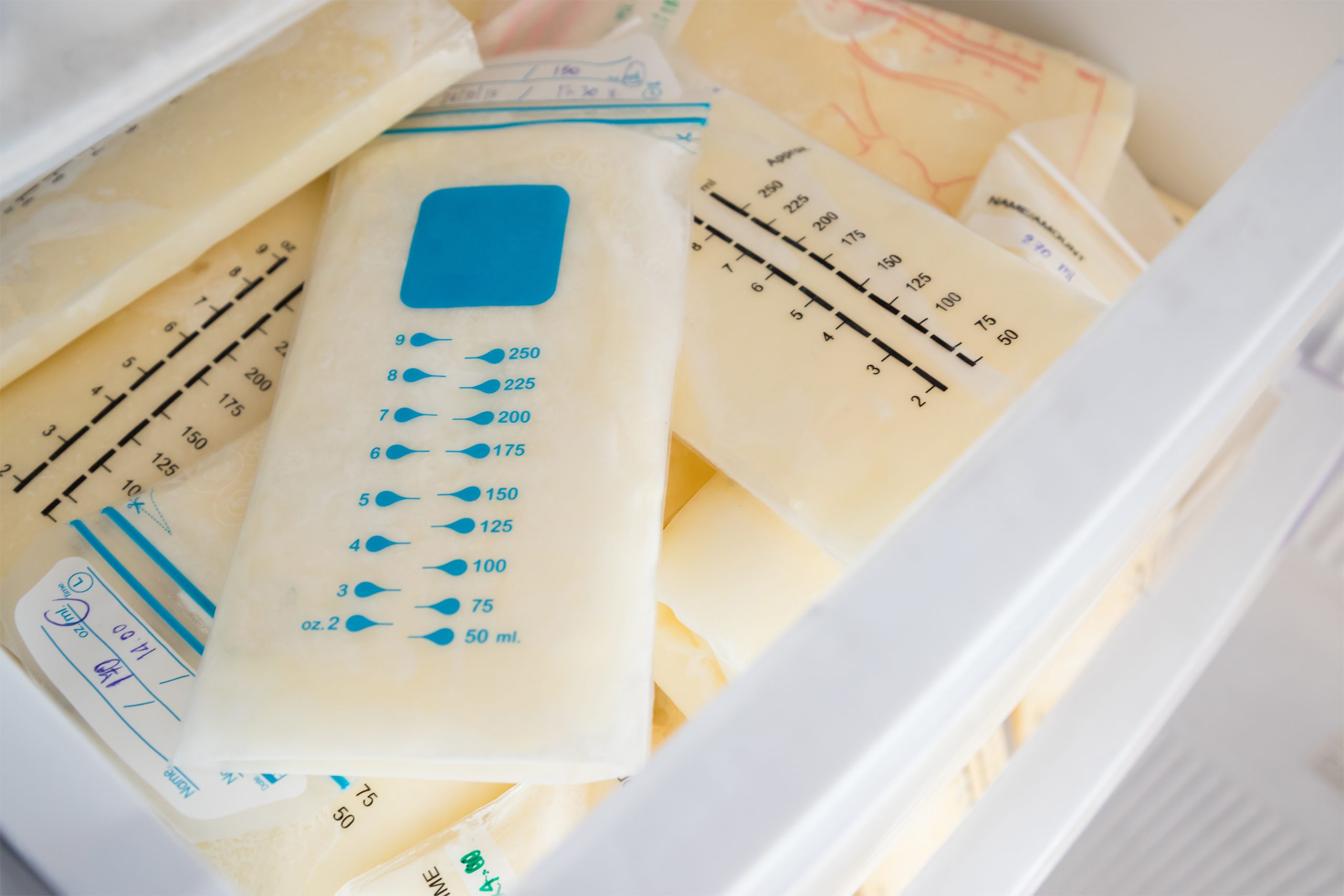 How to Store Breast Milk - Lovely Lucky Life